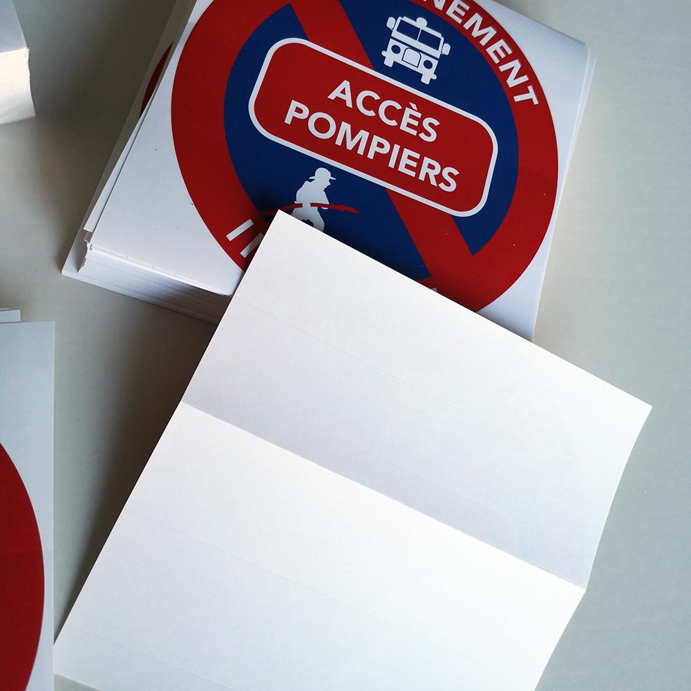 Lot d'autocollants accès réservé aux pompiers