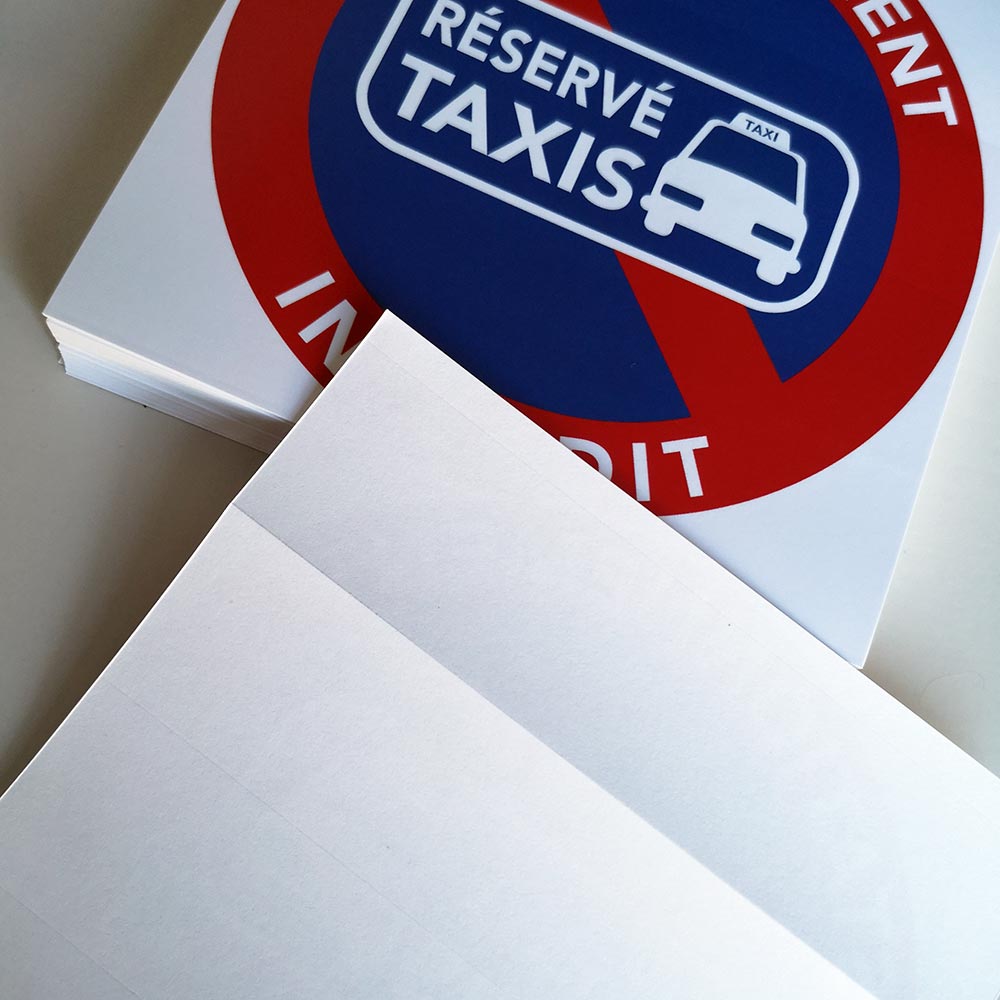 place réservée aux taxis