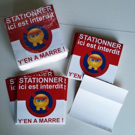 Autocollant « Stationner ici est interdit, y'en a marre ! », vue 3