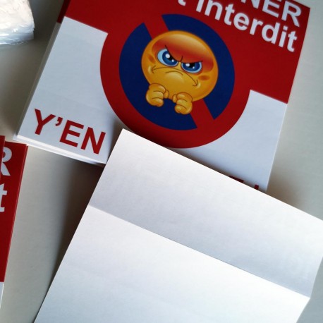 Autocollant « Stationner ici est interdit, y'en a marre ! », vue 4