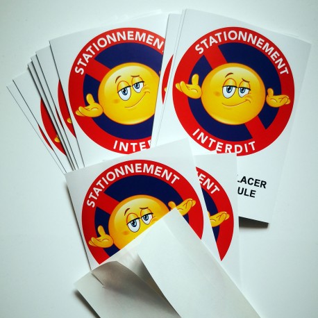 Autocollant interdiction de stationner avec smiley, vue 4