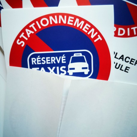 Autocollant « Réservé taxis », stationnement interdit, vue 10