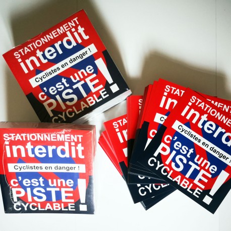 Autocollant « Cyclistes en danger, c'est une piste cyclable ! », vue 3