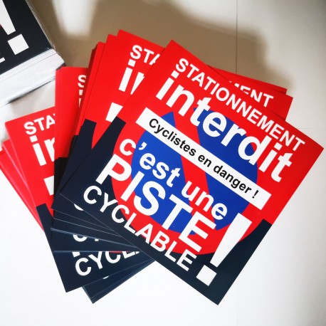 Autocollant « Cyclistes en danger, c'est une piste cyclable ! », vue 5